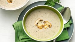 Recetas Thermomix ® TM31 – Crema de Champiñones