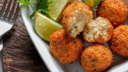 Albóndigas de bacalao fritas
