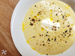 Crema de judías verdes con tahini y un toque de limón