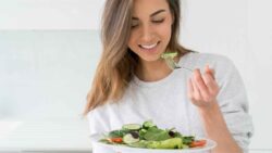 Ni lechuga ni rúcula: la llaman la ‘carne de los pobres’ y cambia tus ensaladas