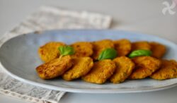 Tortitas de calabacín, zanahoria y champiñones