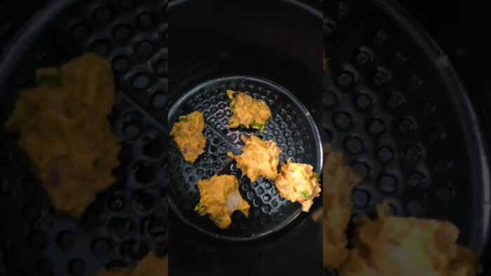 AIR FRYER ONION PAKODA RECIPE | AIR FRYER | LESS OIL RECIPE #pakode#lessoil#airfryer#viral#shorts