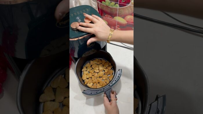 Air fryer recipe – super crunchy fryums #youtubeshorts #food #airfryerrecipes