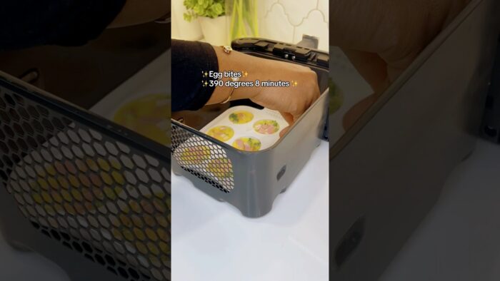 Air fryer recipes. Egg bites Simple breakfast.#youtubeshorts #recipe #egg #breakfast #airfryer