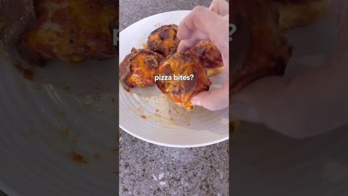 I Turned Pillsbury Biscuits Into Mini Pizzas… in the Air Fryer 🤯🍕 #shorts #recipe