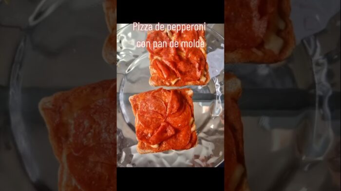 Pizza de pepperoni con pan de molde en la air fryer#recetas#recetasfaciles#fypyoutube#youtubeshorts