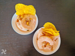 Ceviche de camarones al estilo colombiano