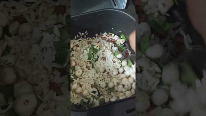 Airfryer series ep 1. meri first recipe Chevda without oil 😊😊😊🫰🫰 #airfryerrecipes #desisnack