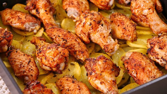 Alitas de Pollo Crujientes y Jugosas con Patatas en Freidora de Aire