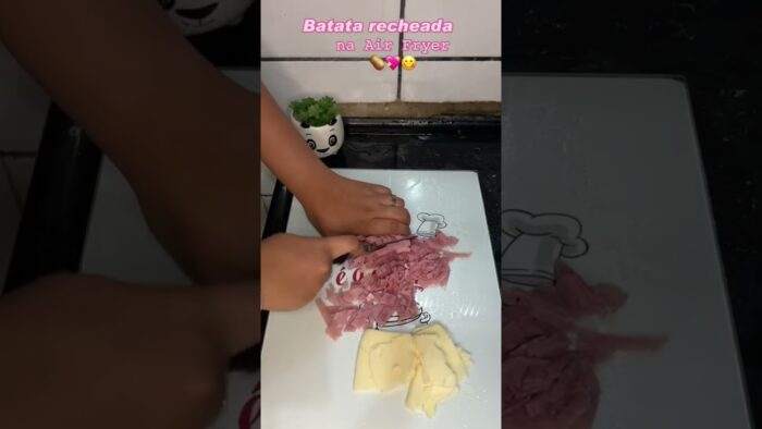 Batata recheada na air fryer 🥔💖😋 #batata #airfryer #receitas #receitafacies #lanche