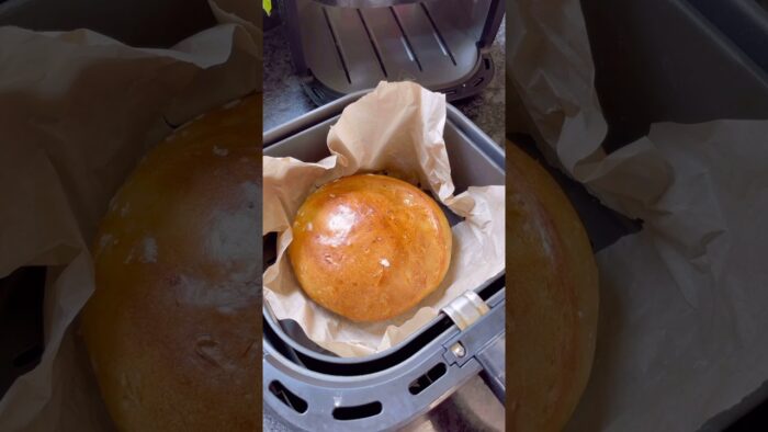 Bread recipe in air fryer#shortsvideo  #trendingshorts ￼#airfryerrecipes #food #breadrecipe #foodie