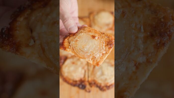 Crispy Cheesy Air Fried Onions #airfryer #cooking #onion #onions #onionchips #onionhack #easyrecipe