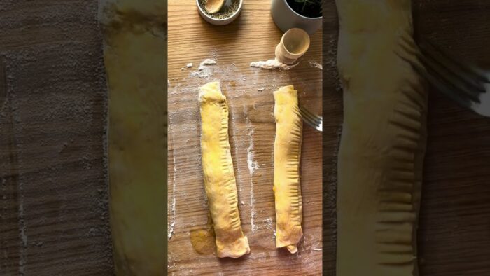 Crispy, golden & packed with flavour — these Air Fryer Sausage Rolls are dangerously easy to make! 😍