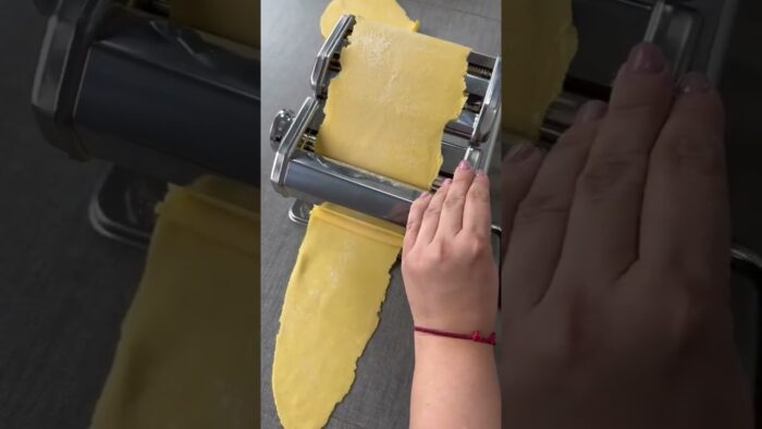 Descubre el sabor de Italia con nuestra receta Tallarines con trufa. 🇮🇹✨ | #thermomix