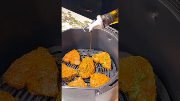 Fish in Airfryer #ytshorts #shorts #airfryer #fish #cookwithpritika