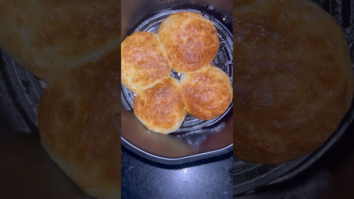 Homemade pav in airfryer #trending #food #recipe #viralvideo #cooking #homemade #foodie #shorts #yt