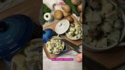 Kartoffel-Gurkensalat mit Köttbullar aus dem Thermomix® #kartoffelsalat #koettbullar #thermomix