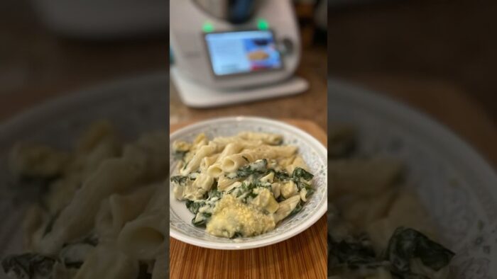 Pasta gratinada con espinaca y alcachofa en Thermomix