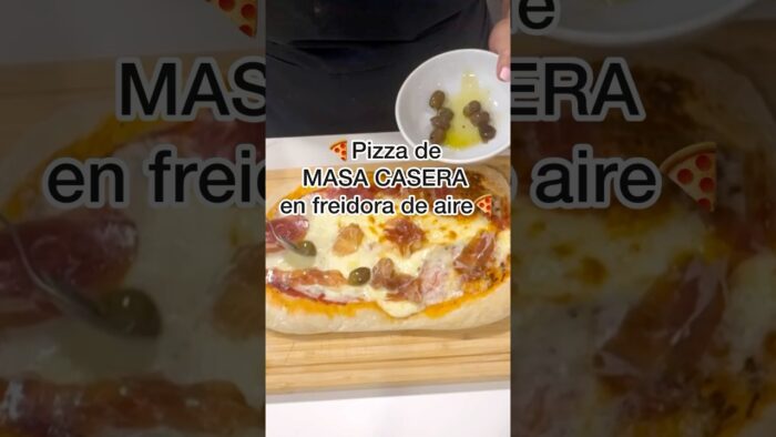 Pizza en freidora de aire. SIN ENCENDER EL HORNO. #receta, #youtubeshorts
