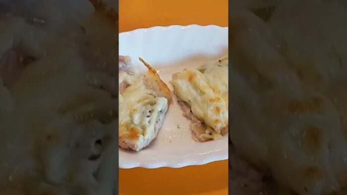 Receta fácil de lomo jugoso con queso y kiwi en freidora de aire.