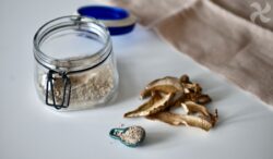 Sal aromatizada con setas deshidratadas