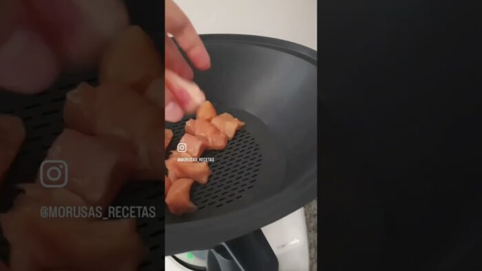 ¿Cómo cocer pollo en Thermomix?