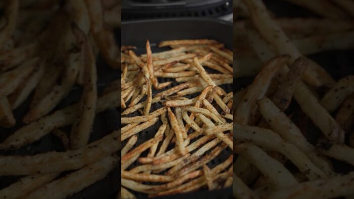 Air-Fried French Fries #airfryerrecipes #easyrecipe #fries @typhurculinary