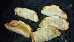 Cómo preparar momos WOW en la freidora de aire PHILIPS NA231/00 | 6,2 L, panel táctil, aire rápi ...
