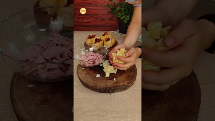 Essa receita fica uma delícia de super fácil🙋🏼♀️🤤 #lanche #pizza #airfryer #receitas #pão #tomate