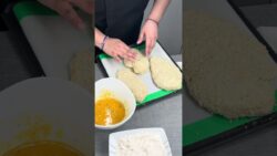 Pollo con costra de parmesano y crema de limón | Thermomix® México  #thermomix #cookidoo