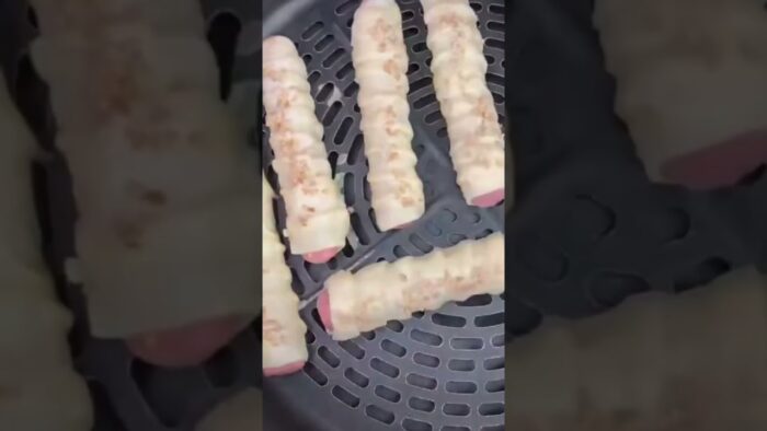 ROLLITOS DE HOJALDRE CON SALCHICHAS en FREIDORA DE AIRE 😍👩🍳, receta super rápida y fácil #airfryer