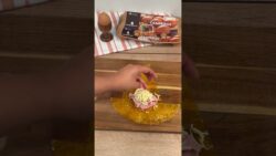 Receta de croissant a la air fryer con huevos camperos de Campomayor
