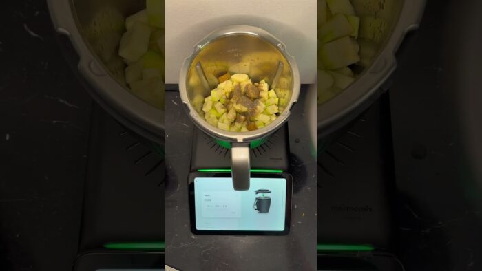 Soupe de courgettes au kiri au #thermomixtm7 #recettevegetale