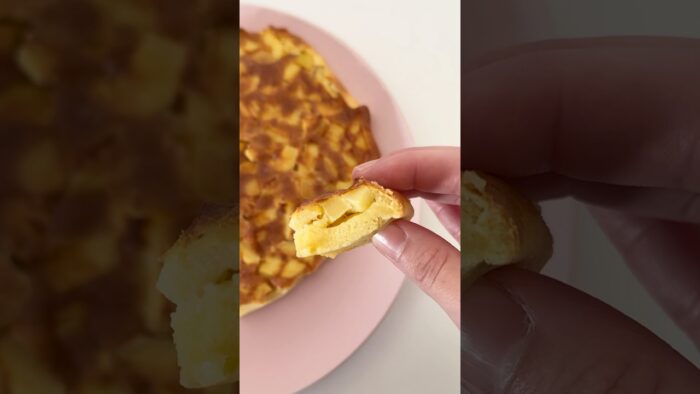 Torta de manzana con 4 ingredientes y en freidora de aire! 🍎