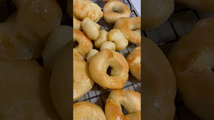 Air Fryer Glazed Donuts – The Best Homemade Donuts