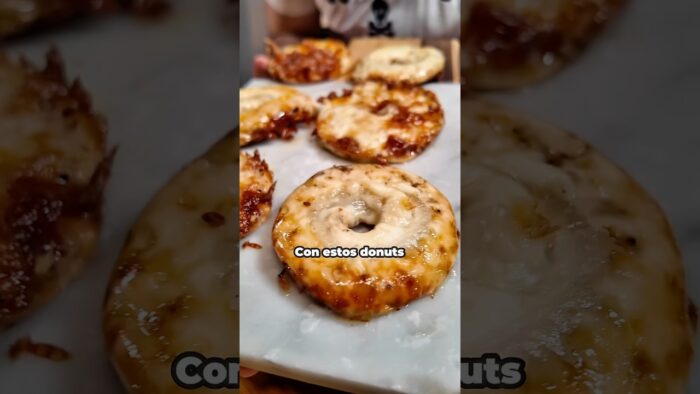 DONUTS DE QUESO 🧀 Y CEBOLLA 🧅#Cheese #recetas #Airfryer #freidoradeaire #Recetastop #receta #Cenas