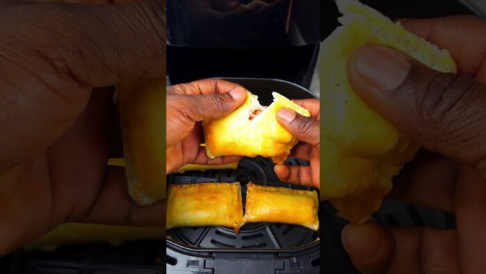 EASIEST PIZZA POCKETS IN AIR FRYER #shorts #airfryer #airfryerrecipes