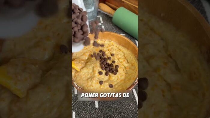 🧁 Muffins saludables sin azúcar con plátano, zanahoria y chocolate | Receta en freidora de aire
