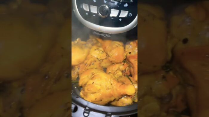 Pon un rico pollito a la freidora d🍗🍗￼