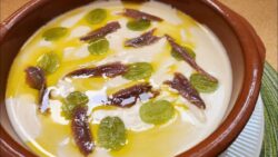 Receta tradicional de ajo blanco en minutos ¡Te sorprenderá!