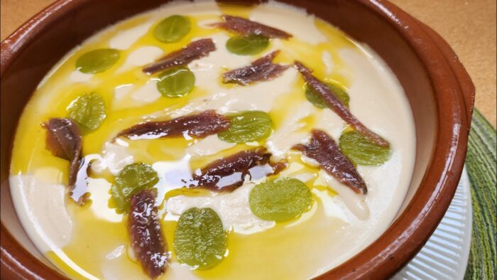 Receta tradicional de ajo blanco en minutos ¡Te sorprenderá!