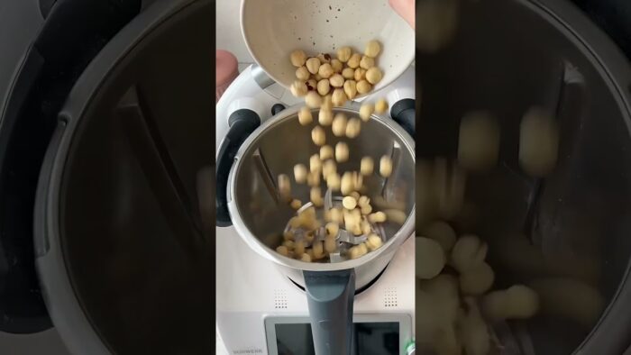😍🍫 Unfassbar cremiger Haselnuss-Schoko Aufstrich | Thermomix® Rezepte