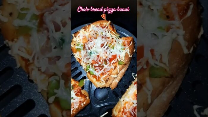 চলো bread pizza বানাই air fryer এ 🍕😋 || simple recipe of bread pizza in airfryer || PEEHU DEY