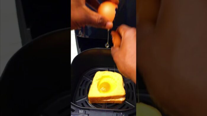 BEST Air Fryer EGG and BRIOCHE Toast  #shorts #airfryer