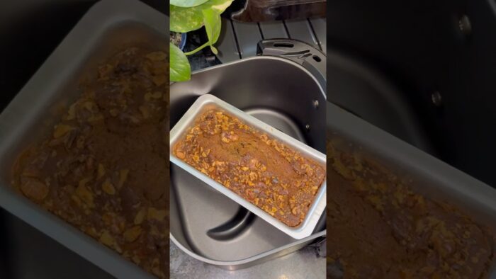 Coffee cake recipe in air fryer #food #trendingshorts #airfryerrecipes #airfryer #coffee #cake￼￼