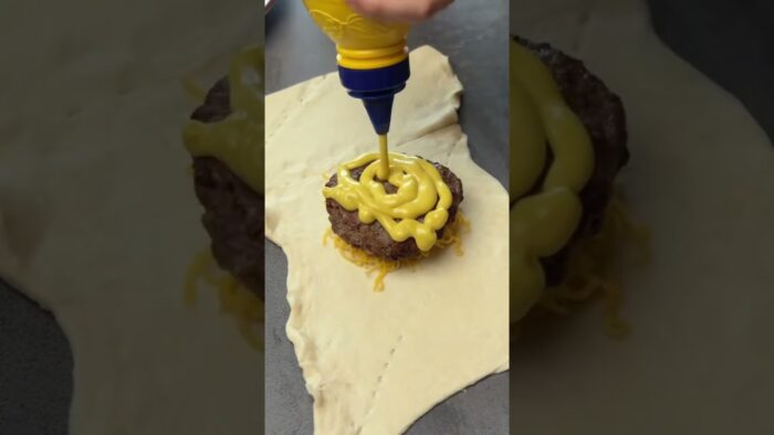 👌Croissant Burger – Air fryer Hack! Με τα μπιφτέκια που περίσσεψαν