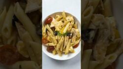 🔴 Ensalada de pasta Caprese con pollo (adaptada de la receta original de la Thermomix)