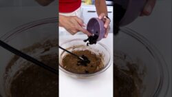 Já sai da AirFryer com cobertura (e é FIT) #bolo #airfryer