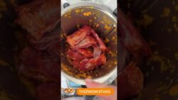 Patatas guisadas con costillas de cerdo adobadas #thermomix #comercialthermomix #comprarthermomix