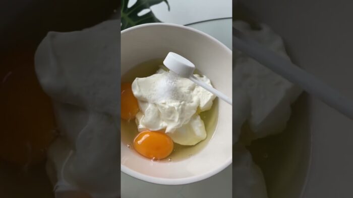 Postre de yogurt griego saludable